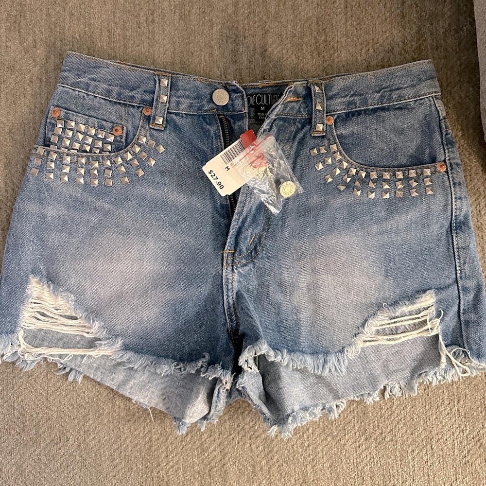 LoveCulture- M Shorts
